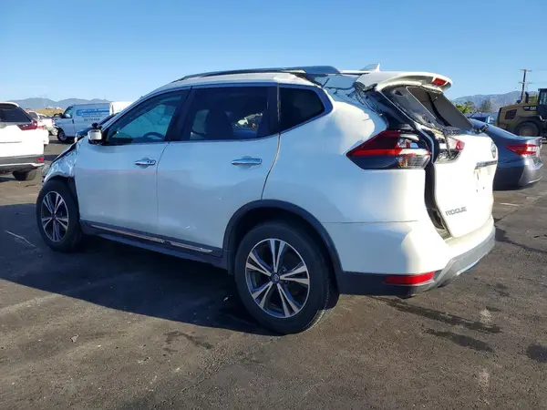 5N1AT2MT0HC771298 2017 NISSAN ROGUE - Image 2