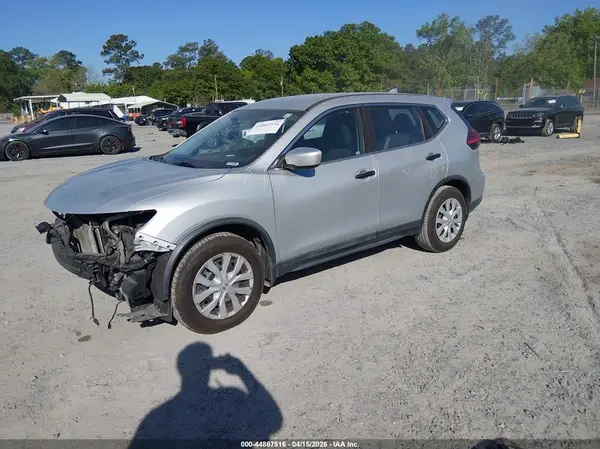 5N1AT2MT0HC775576 2017 NISSAN ROGUE - Image 2