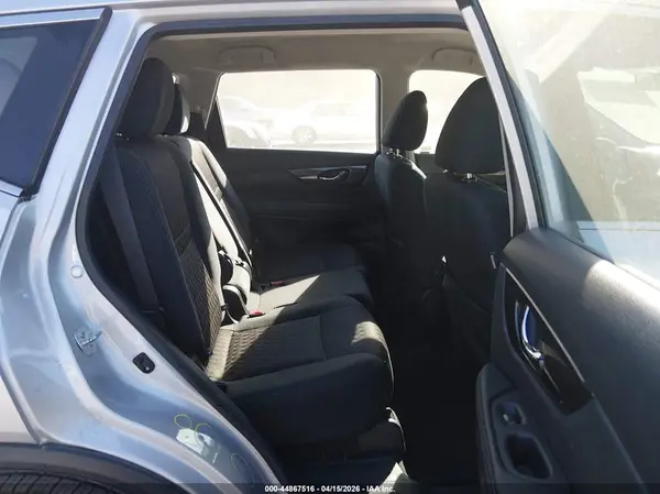 5N1AT2MT0HC775576 2017 NISSAN ROGUE - Image 8
