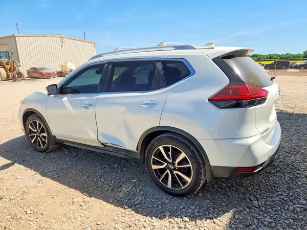 5N1AT2MT0HC778722 2017 NISSAN ROGUE - Image 2
