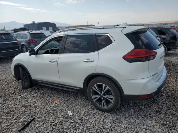 5N1AT2MT0HC782365 2017 NISSAN ROGUE - Image 2