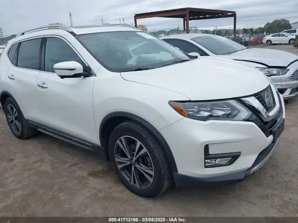 5N1AT2MT0HC783063 2017 NISSAN ROGUE - Image 1