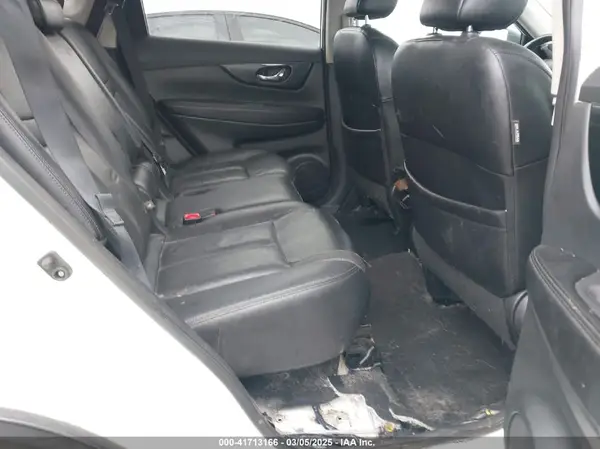 5N1AT2MT0HC783063 2017 NISSAN ROGUE - Image 8