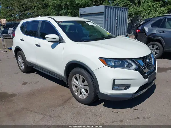 5N1AT2MT0HC787968 2017 NISSAN ROGUE - Image 1