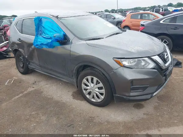5N1AT2MT0HC795441 2017 NISSAN ROGUE - Image 1