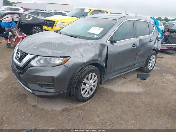 5N1AT2MT0HC795441 2017 NISSAN ROGUE - Image 2
