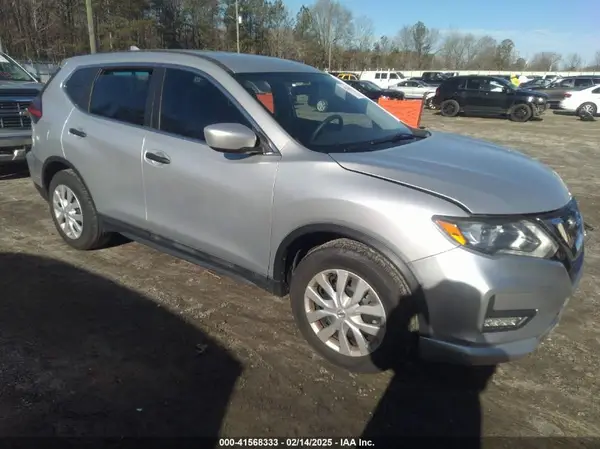 5N1AT2MT0HC796010 2017 NISSAN ROGUE - Image 1