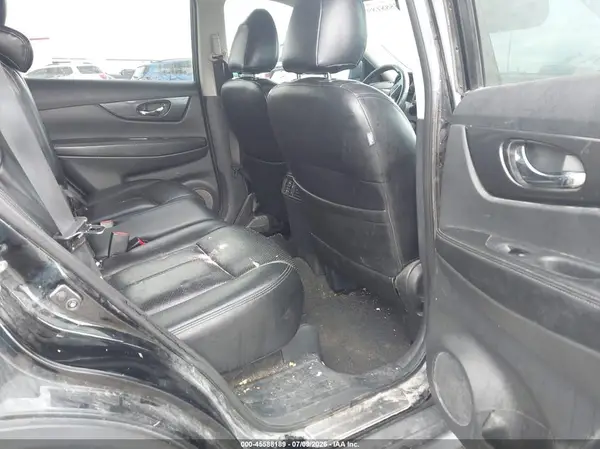 5N1AT2MT0HC800752 2017 NISSAN ROGUE - Image 8