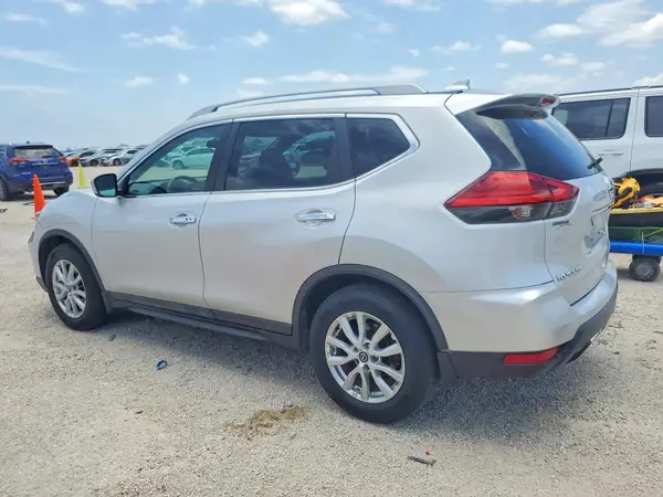 5N1AT2MT0HC800847 2017 NISSAN ROGUE - Image 2