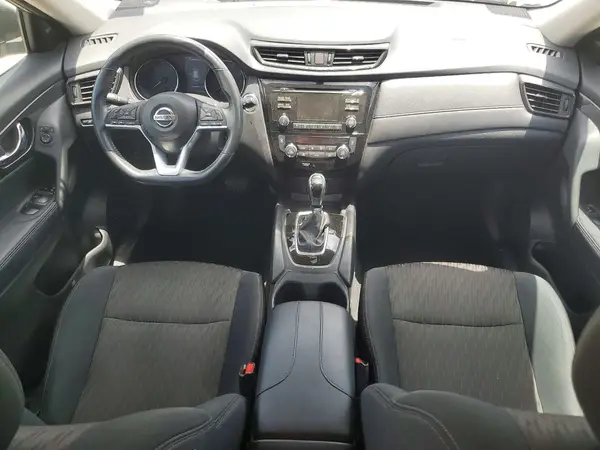5N1AT2MT0HC800847 2017 NISSAN ROGUE - Image 8