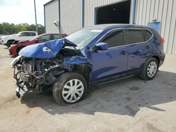 5N1AT2MT0HC807085 2017 NISSAN ROGUE - Image 1
