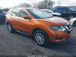 5N1AT2MT0HC808463 2017 NISSAN ROGUE