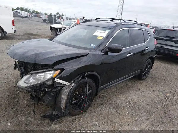 5N1AT2MT0HC809581 2017 NISSAN ROGUE - Image 2
