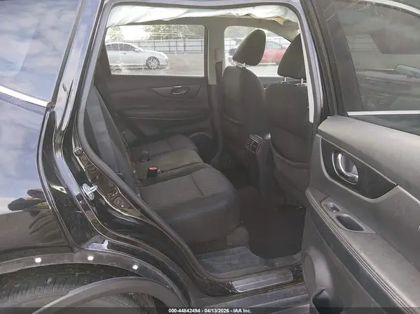 5N1AT2MT0HC809581 2017 NISSAN ROGUE - Image 8