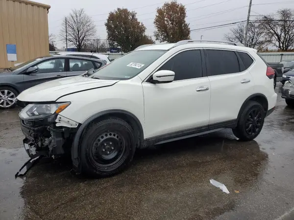 5N1AT2MT0HC813954 2017 NISSAN ROGUE - Image 1