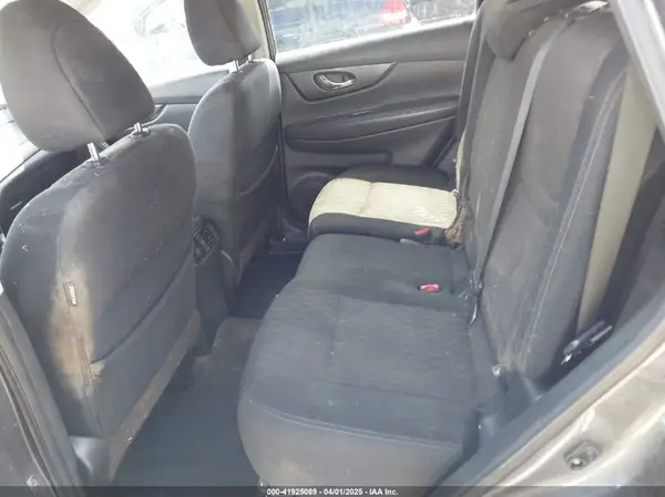 5N1AT2MT0HC820385 2017 NISSAN ROGUE - Image 8