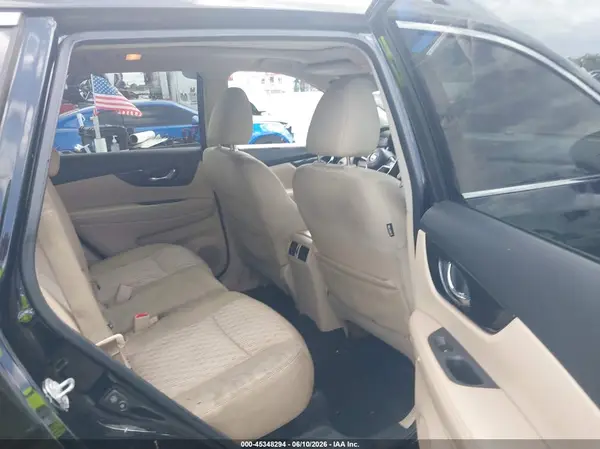 5N1AT2MT0HC821505 2017 NISSAN ROGUE - Image 8