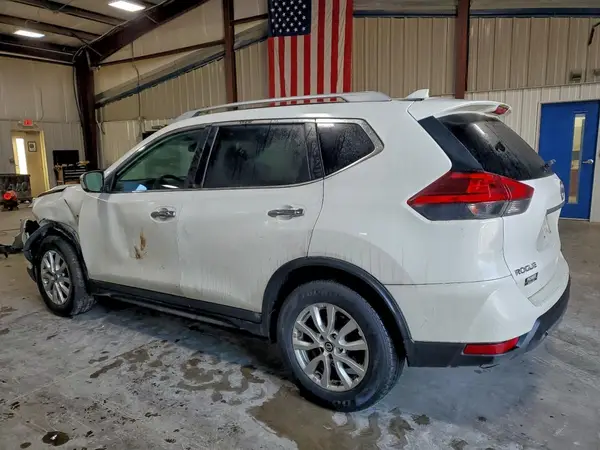 5N1AT2MT0HC824159 2017 NISSAN ROGUE - Image 2