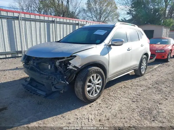 5N1AT2MT0HC826302 2017 NISSAN ROGUE - Image 2