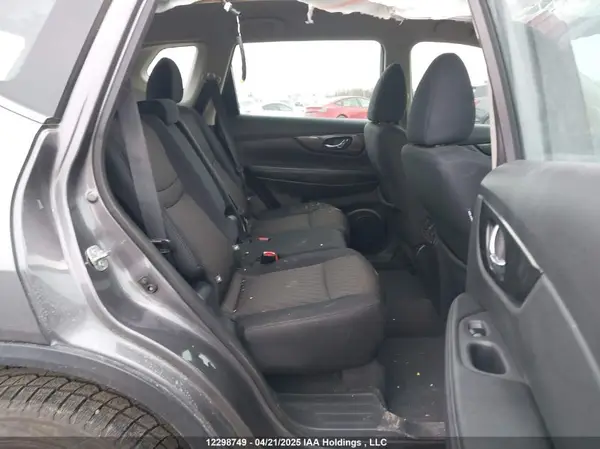 5N1AT2MT0HC837929 2017 NISSAN ROGUE - Image 8