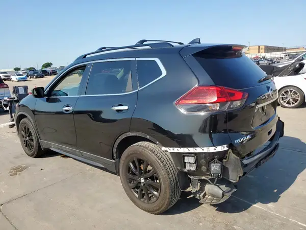 5N1AT2MT0HC840250 2017 NISSAN ROGUE - Image 2