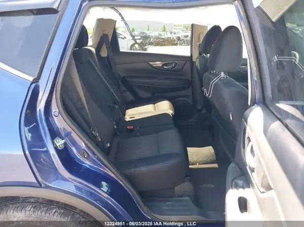 5N1AT2MT0HC845156 2017 NISSAN ROGUE - Image 8