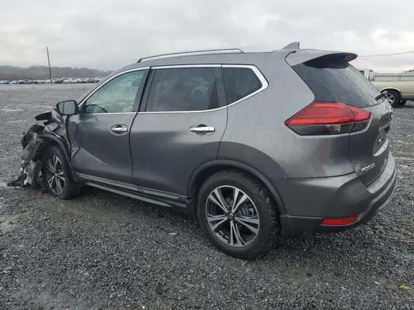 5N1AT2MT0HC846002 2017 NISSAN ROGUE - Image 2