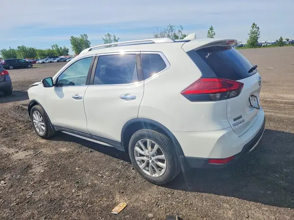 5N1AT2MT0HC850146 2017 NISSAN ROGUE - Image 2