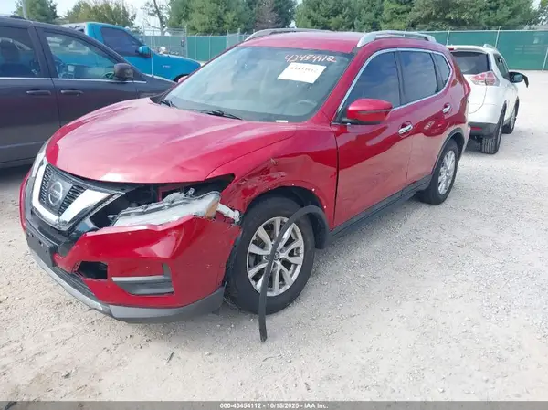 5N1AT2MT0HC858277 2017 NISSAN ROGUE - Image 2