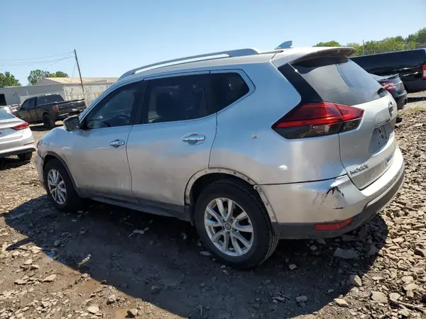 5N1AT2MT0HC859056 2017 NISSAN ROGUE - Image 2