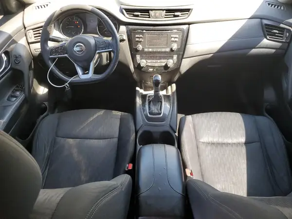 5N1AT2MT0HC859056 2017 NISSAN ROGUE - Image 8