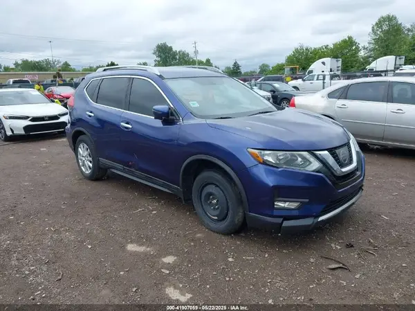 5N1AT2MT0HC860398 2017 NISSAN ROGUE - Image 1