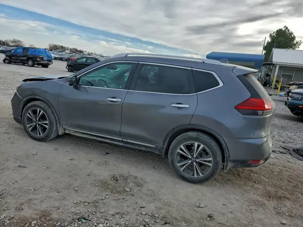 5N1AT2MT0HC866542 2017 NISSAN ROGUE - Image 2