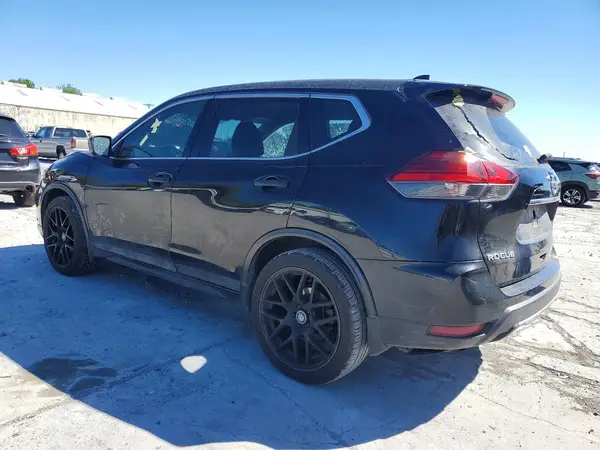 5N1AT2MT0HC869912 2017 NISSAN ROGUE - Image 2
