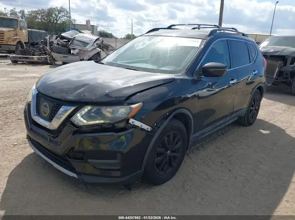 5N1AT2MT0HC872163 2017 NISSAN ROGUE - Image 2