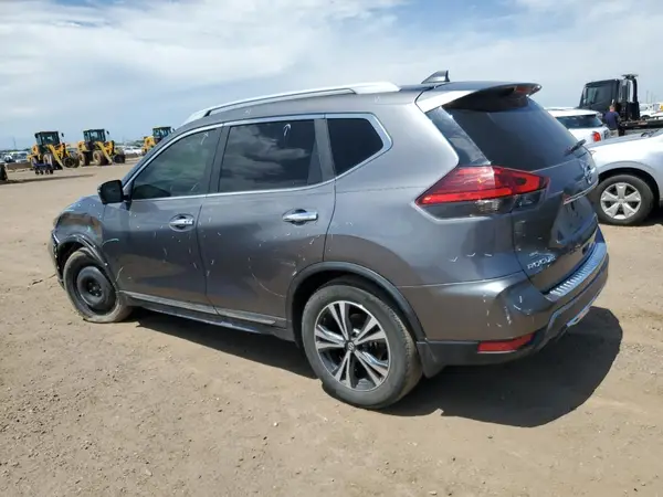 5N1AT2MT0HC877427 2017 NISSAN ROGUE - Image 2