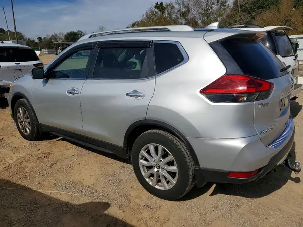 5N1AT2MT0HC879677 2017 NISSAN ROGUE - Image 2