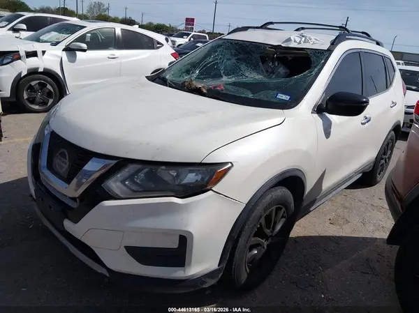 5N1AT2MT0HC879906 2017 NISSAN ROGUE - Image 2