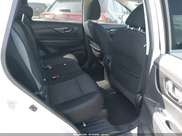 5N1AT2MT0HC879906 2017 NISSAN ROGUE - Image 8