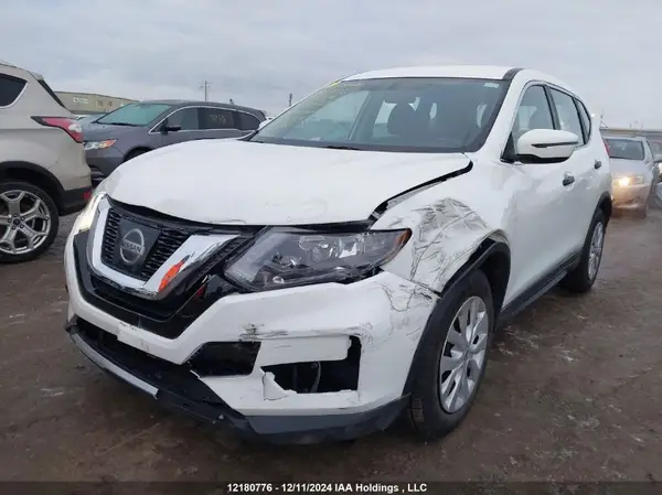 5N1AT2MT0HC880523 2017 NISSAN ROGUE - Image 2