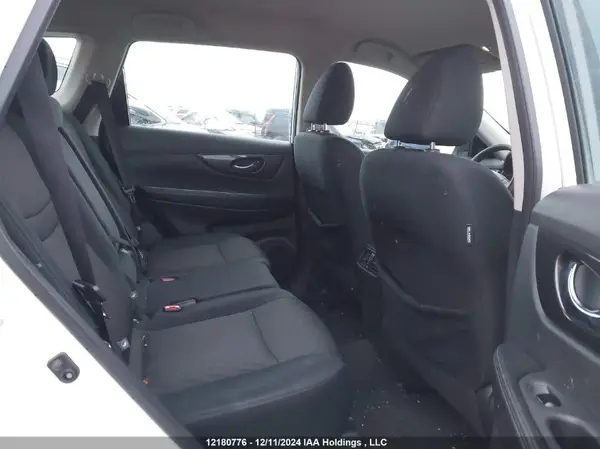 5N1AT2MT0HC880523 2017 NISSAN ROGUE - Image 8