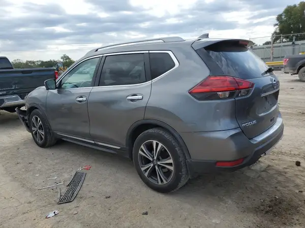 5N1AT2MT0HC884815 2017 NISSAN ROGUE - Image 2