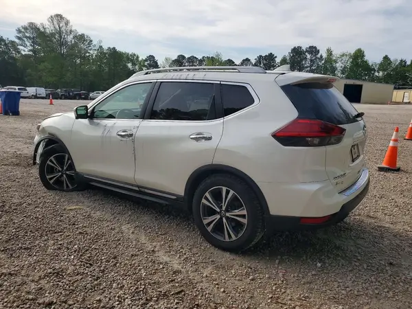 5N1AT2MT0HC888895 2017 NISSAN ROGUE - Image 2