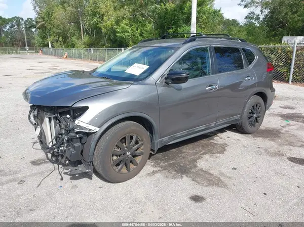 5N1AT2MT0HC896379 2017 NISSAN ROGUE - Image 2