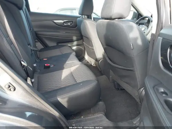5N1AT2MT0JC709826 2018 NISSAN ROGUE - Image 8