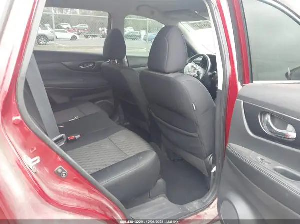 5N1AT2MT0JC715366 2018 NISSAN ROGUE - Image 8
