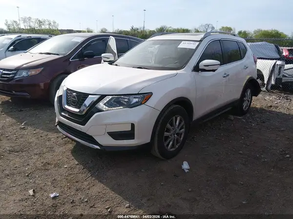 5N1AT2MT0JC715562 2018 NISSAN ROGUE - Image 2