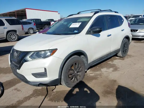 5N1AT2MT0JC725007 2018 NISSAN ROGUE - Image 2