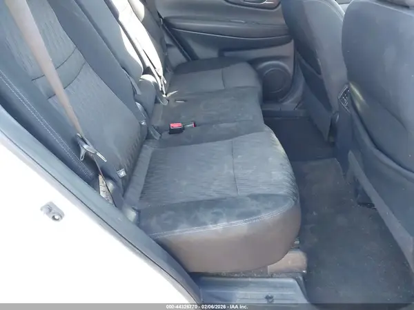 5N1AT2MT0JC725007 2018 NISSAN ROGUE - Image 8