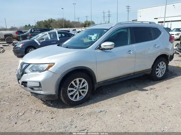 5N1AT2MT0JC726187 2018 NISSAN ROGUE - Image 2
